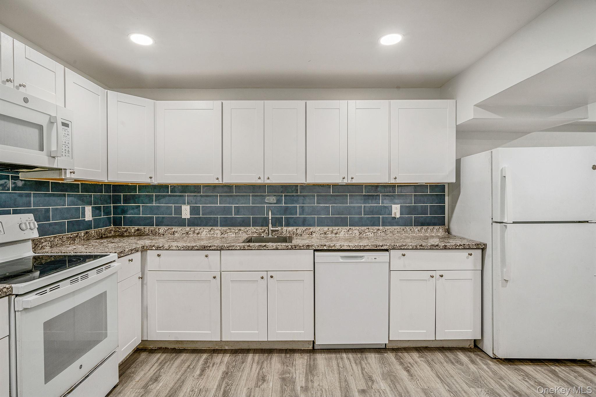 152 Wood Centereach Centereach, NY 11720