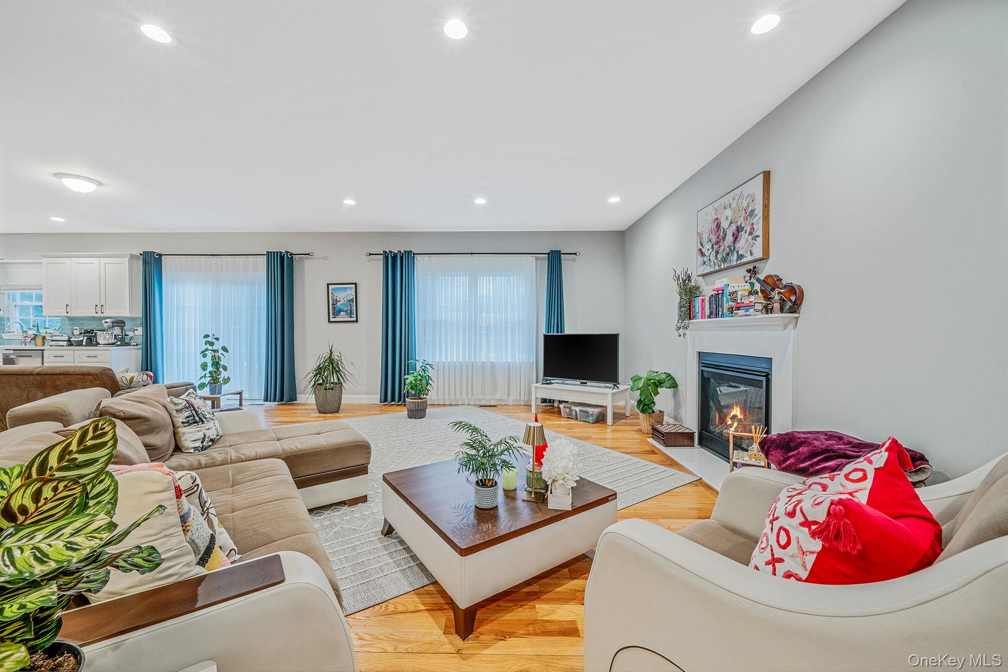 152 Wood Centereach Centereach, NY 11720