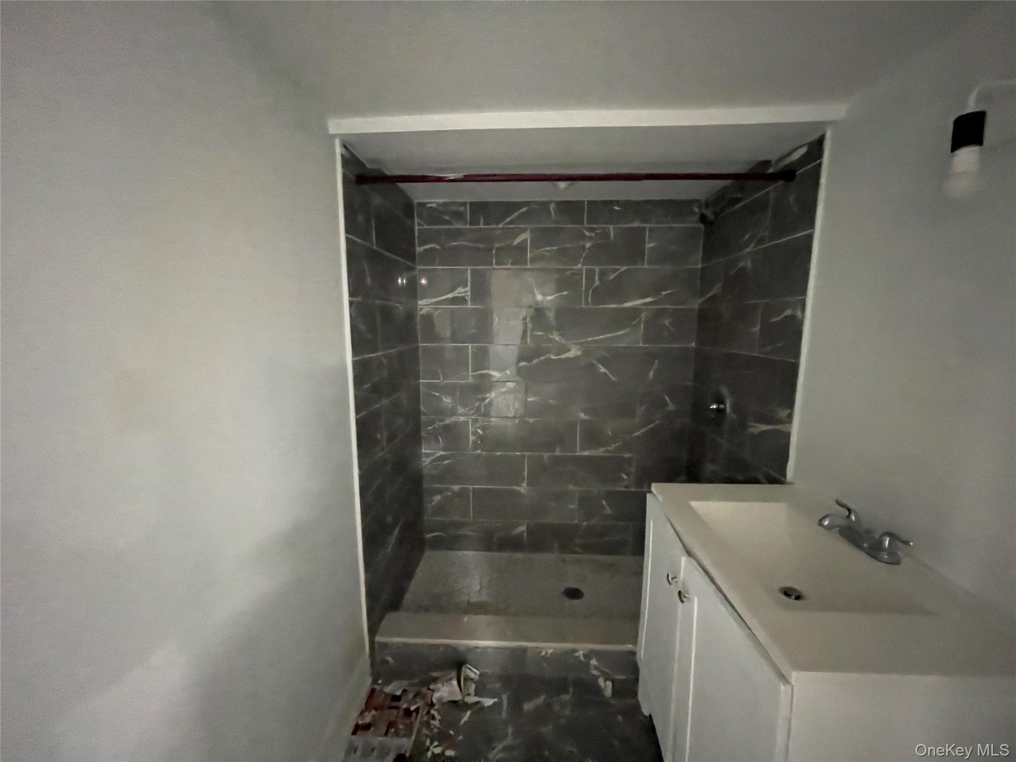 30 Oakcrest Avenue Middle Island Middle Island, NY 11953