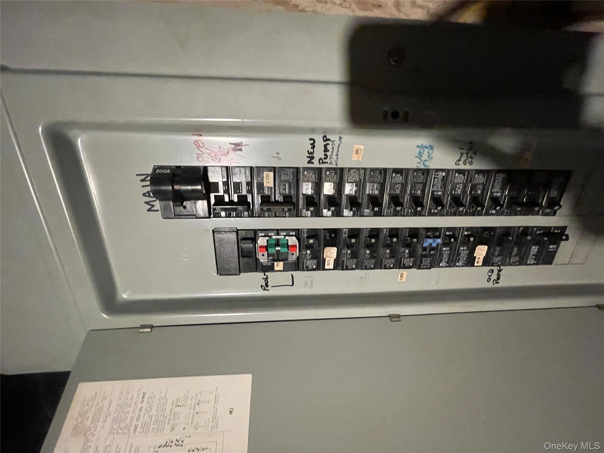 30 Oakcrest Avenue Middle Island Middle Island, NY 11953