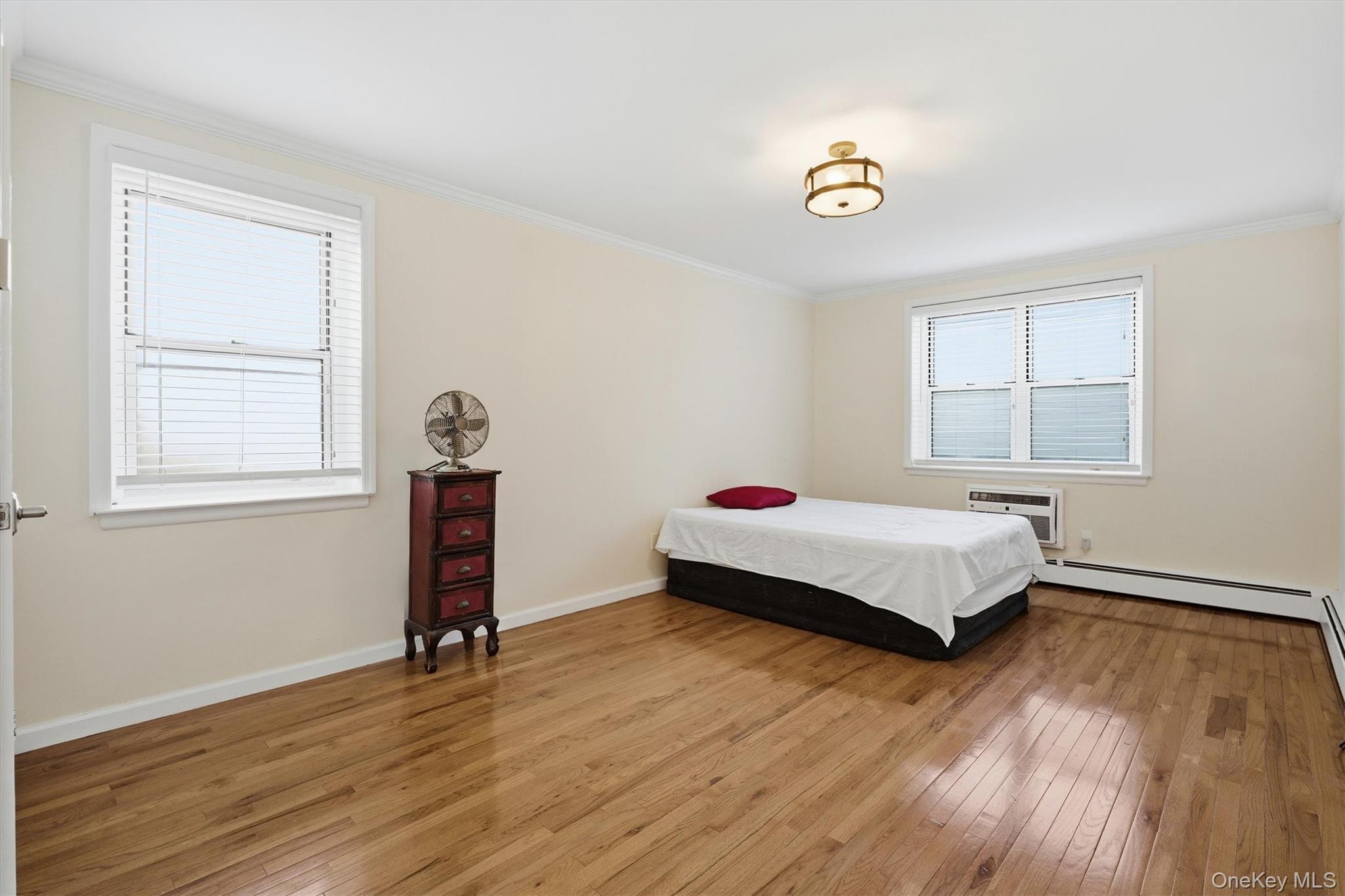 25 Chapel Place 1-B Great Neck Great Neck, NY 11021