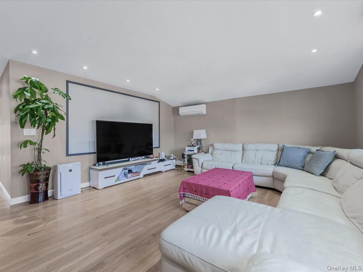 217-32 Corbett Road Bayside Bayside, NY 11361