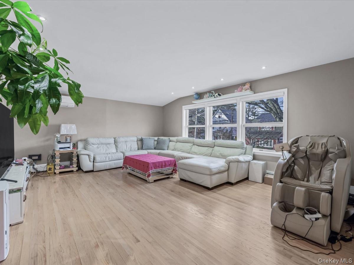 217-32 Corbett Road Bayside Bayside, NY 11361