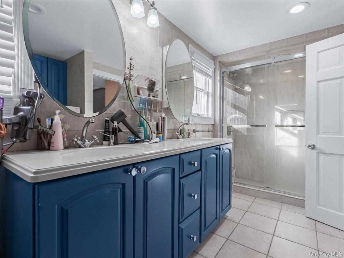 217-32 Corbett Road Bayside Bayside, NY 11361