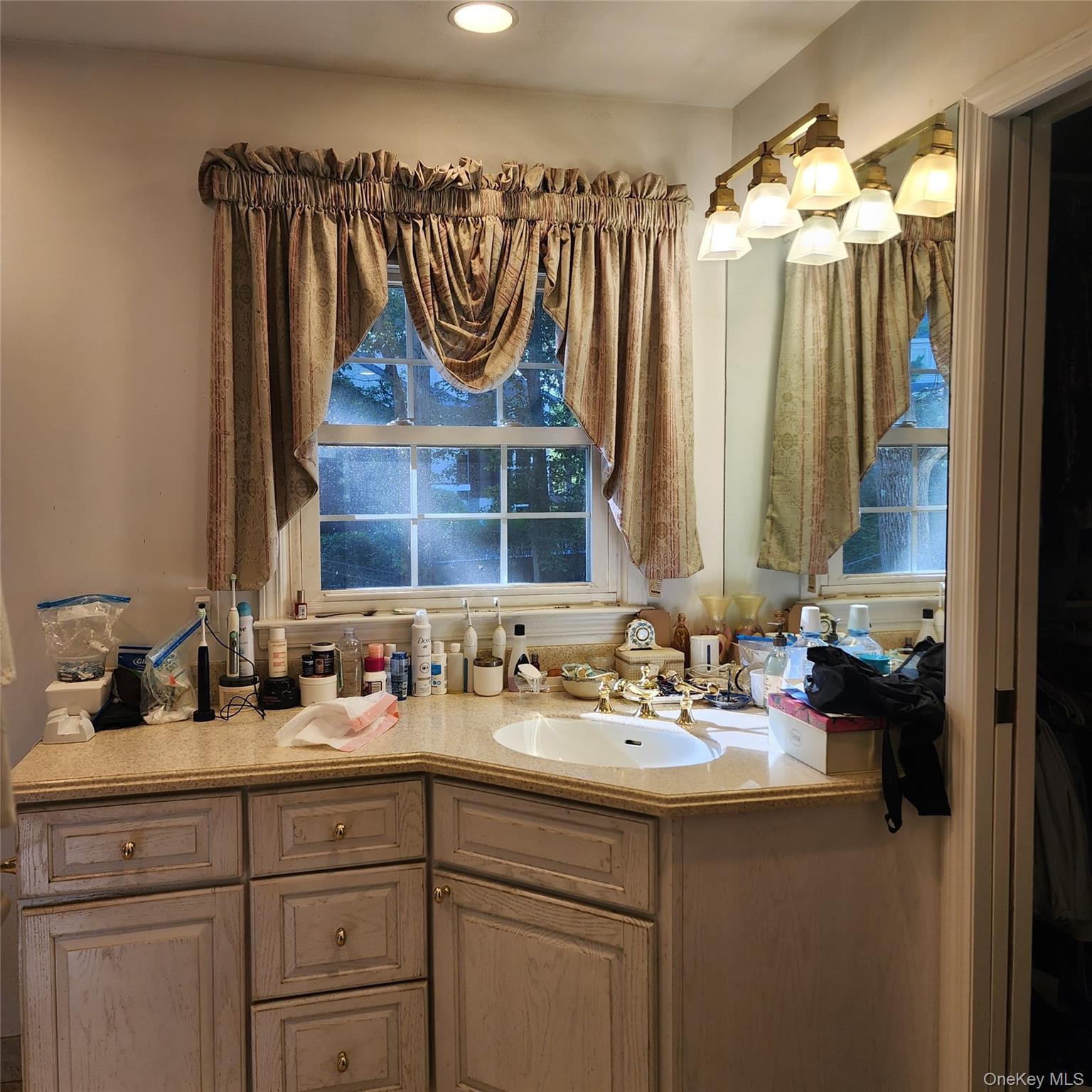 24 Highridge Road Hartsdale Hartsdale, NY 10530