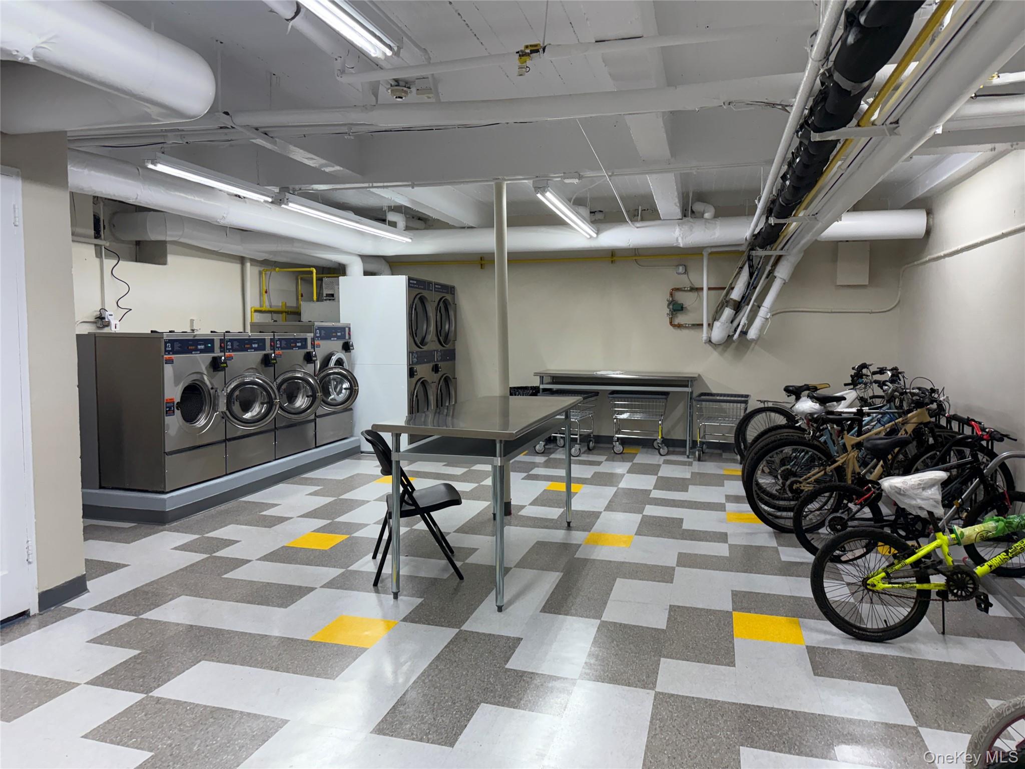 144-54 Sanford Avenue 55 Flushing Flushing, NY 11354