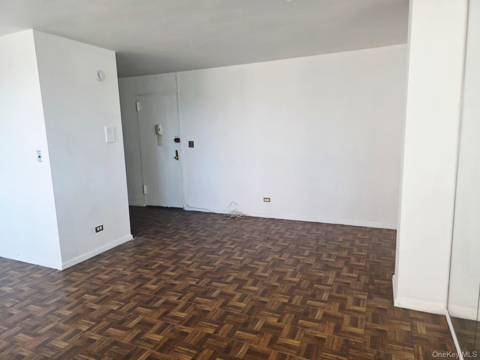 16420 Highland Avenue 2-V Jamaica Hills Jamaica Hills, NY 11432