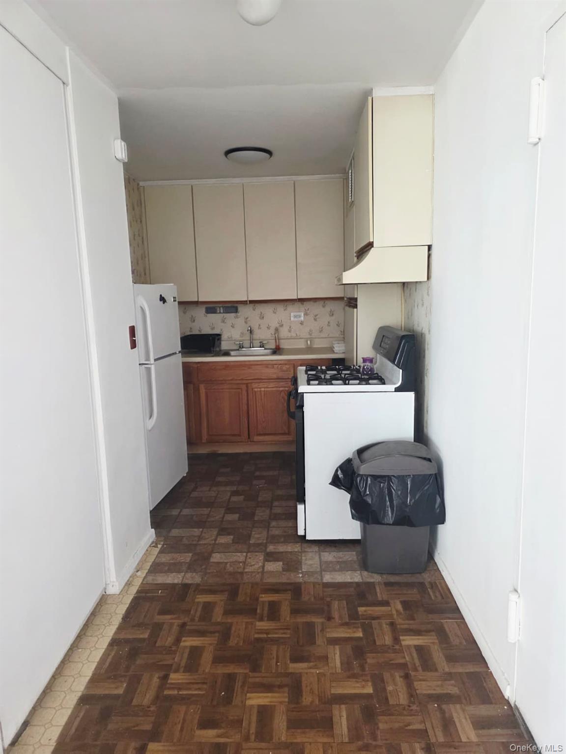 16420 Highland Avenue 2-V Jamaica Hills Jamaica Hills, NY 11432