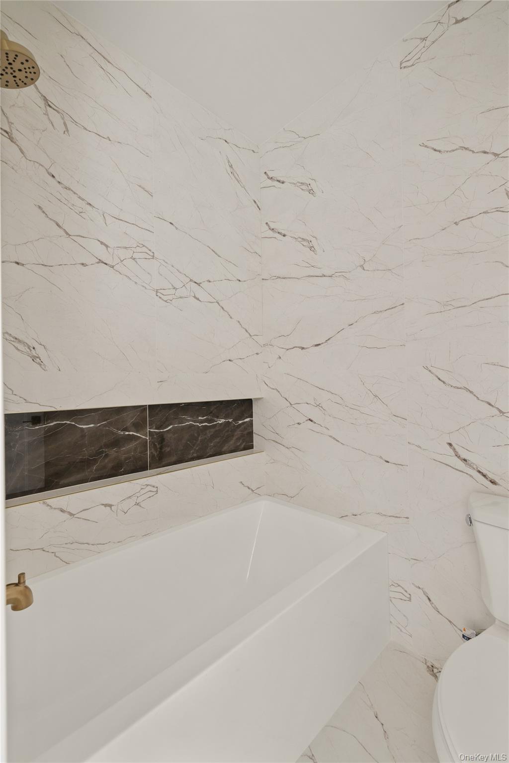 5 Valley Way 320 Out of NYC Spring Valley, NY 10977