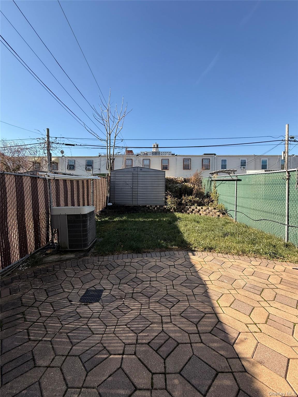 406 Hinsdale Street Brooklyn, NY 11207