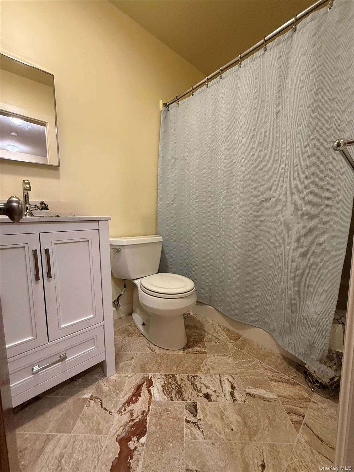 406 Hinsdale Street Brooklyn, NY 11207