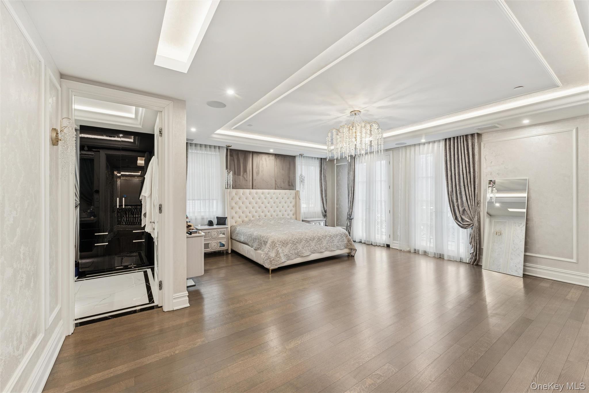 81-05 139th Street Briarwood Briarwood, NY 11435