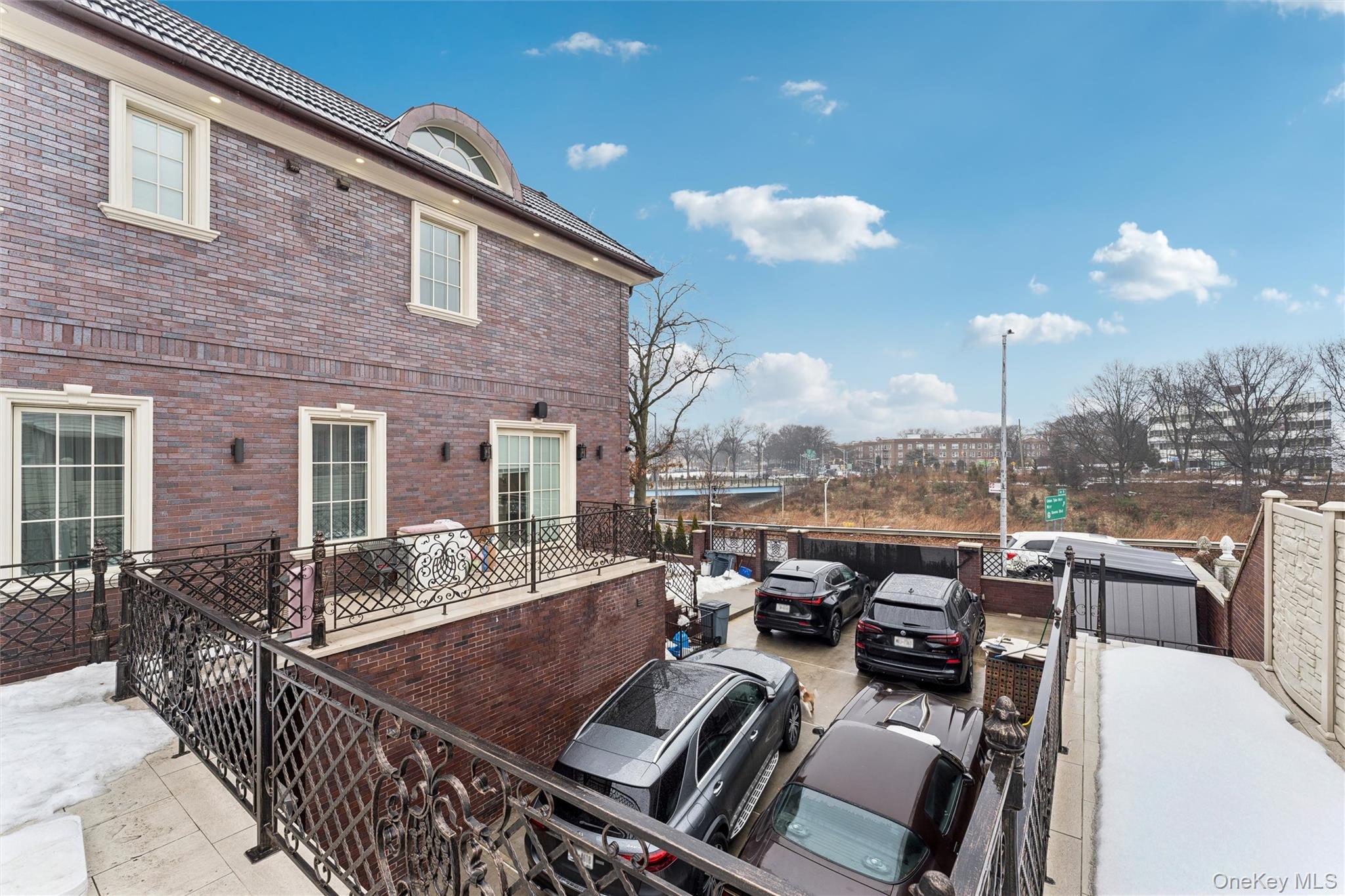 81-05 139th Street Briarwood Briarwood, NY 11435