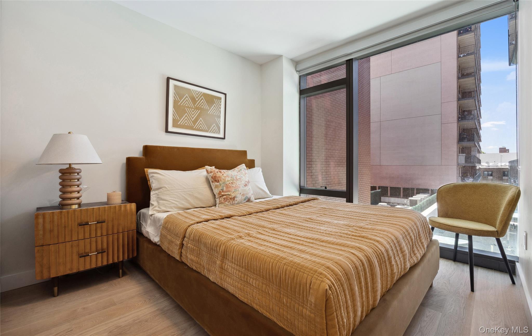 38-20 Parsons Boulevard 617 Flushing Flushing, NY 11354