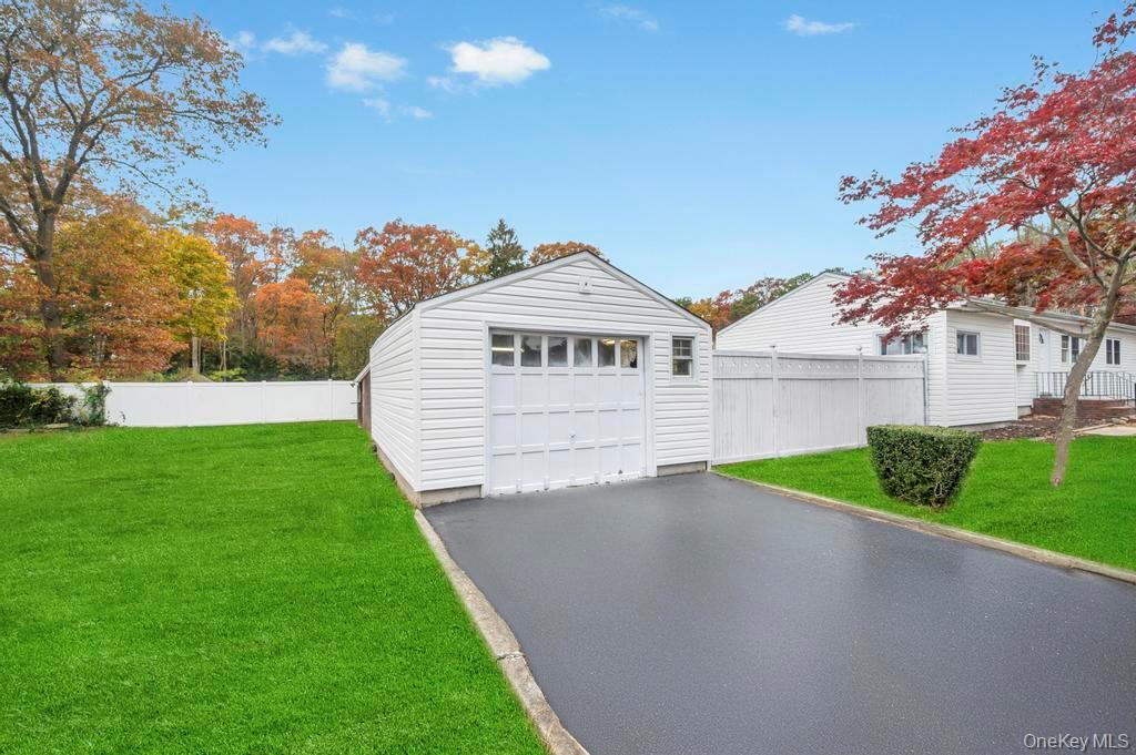 468 Ferndale Boulevard Islip Islip, NY 11751