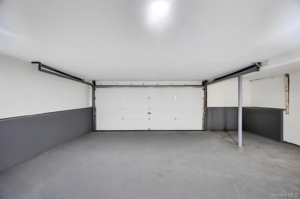 33 Eastfield Lane Melville Melville, NY 11747