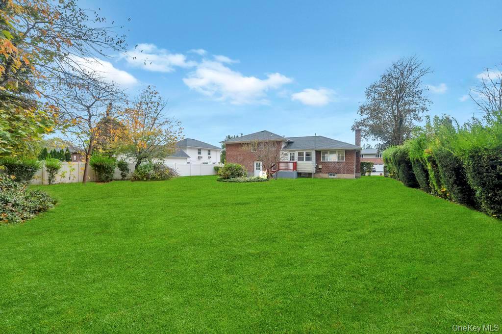 33 Eastfield Lane Melville Melville, NY 11747