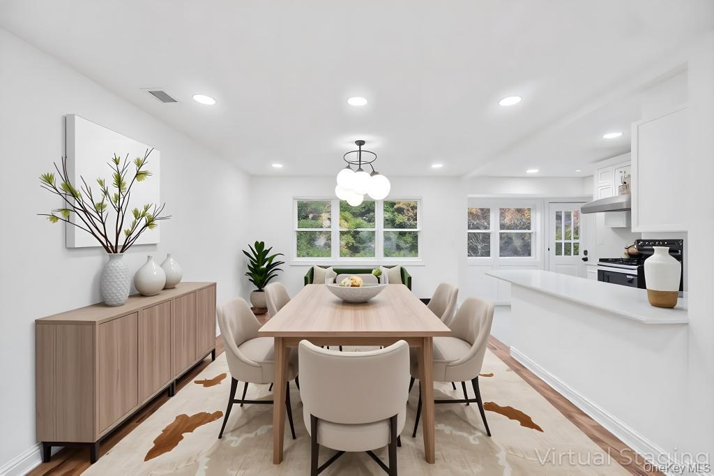 33 Eastfield Lane Melville Melville, NY 11747