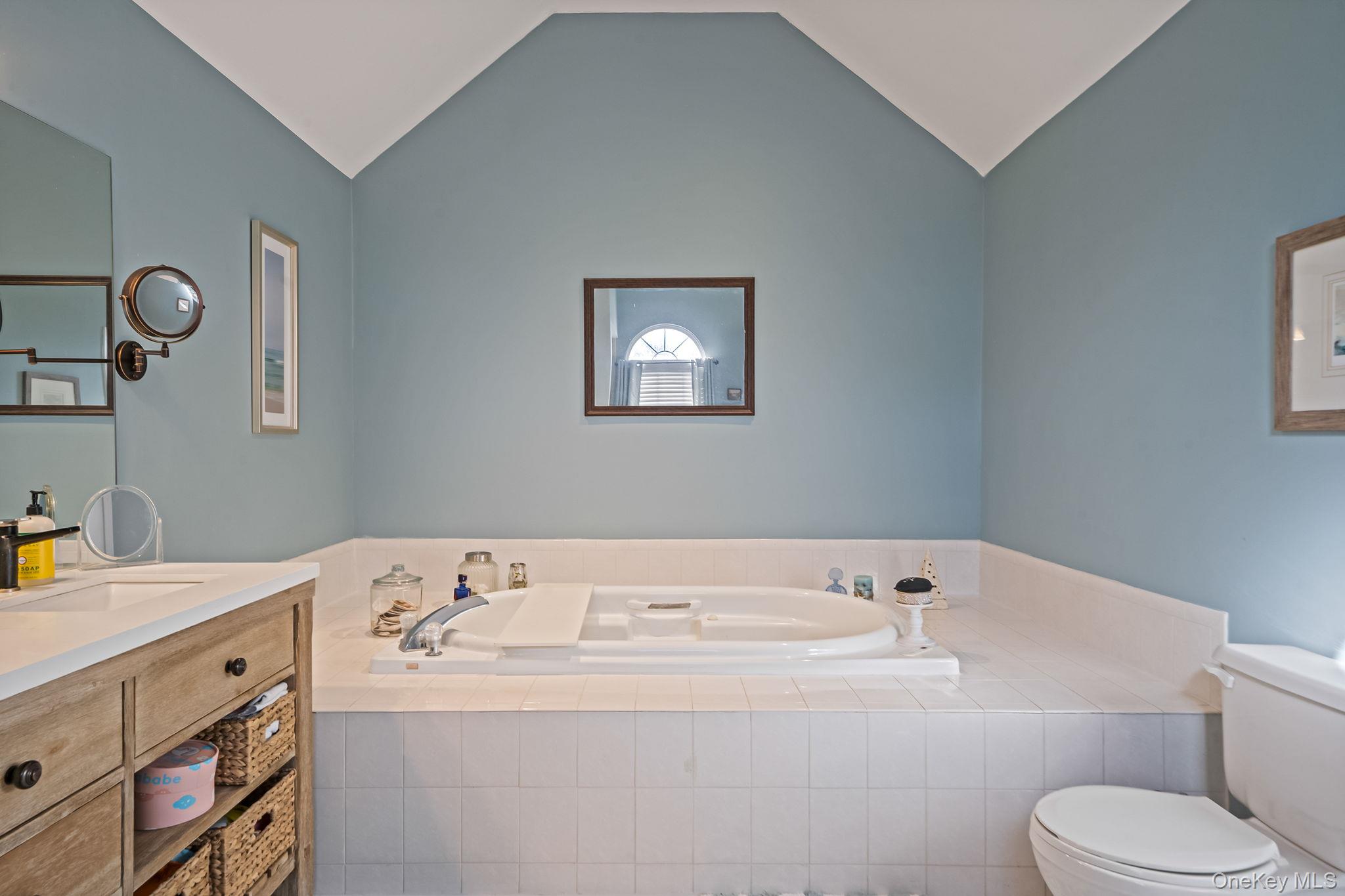 9 Minto Court Centereach Centereach, NY 11720