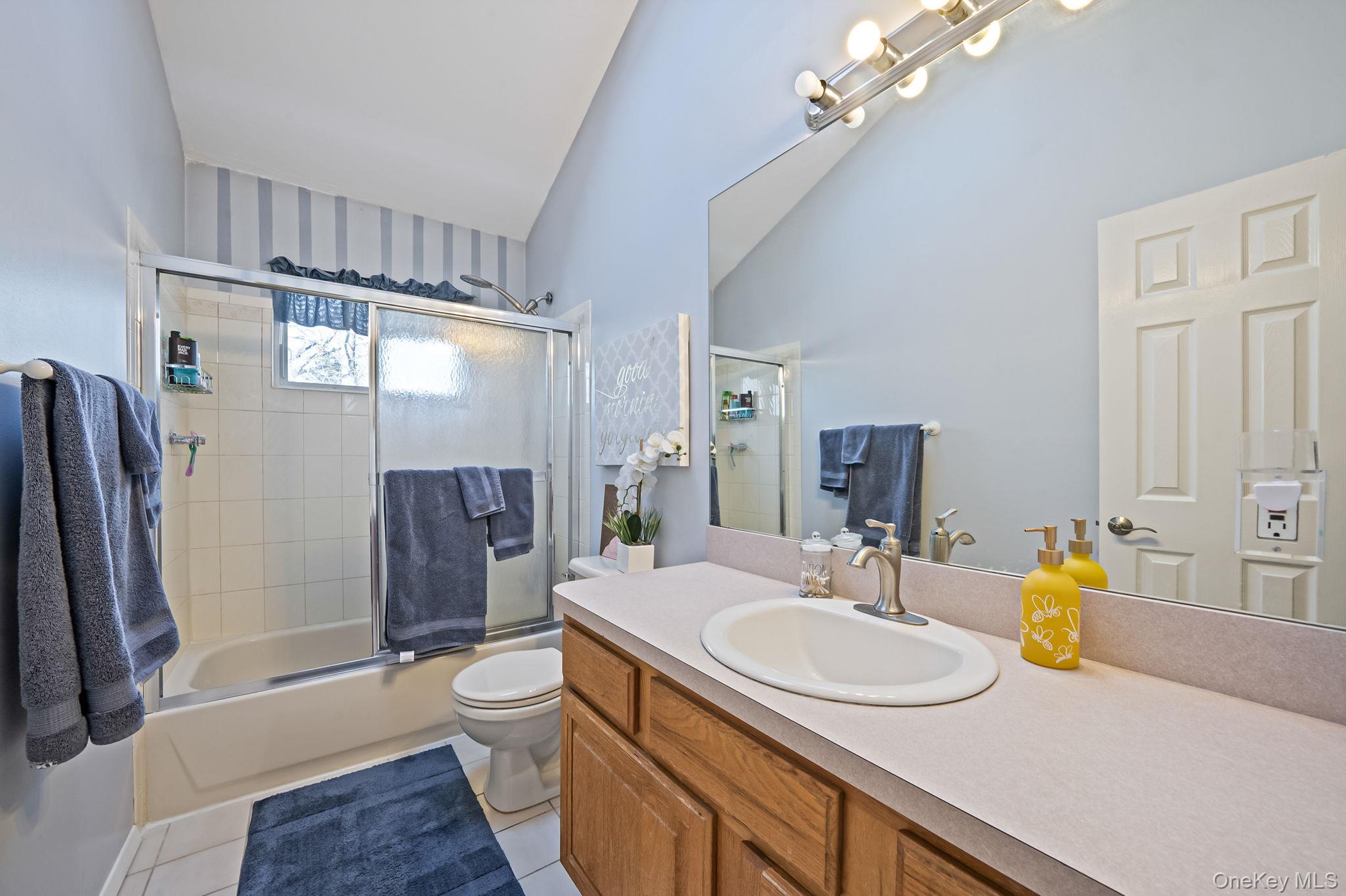 9 Minto Court Centereach Centereach, NY 11720