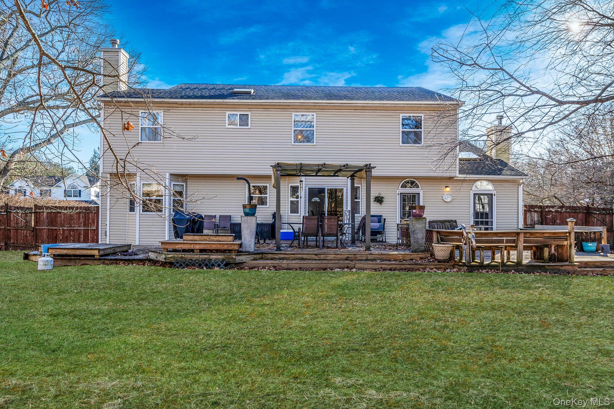 9 Minto Court Centereach Centereach, NY 11720