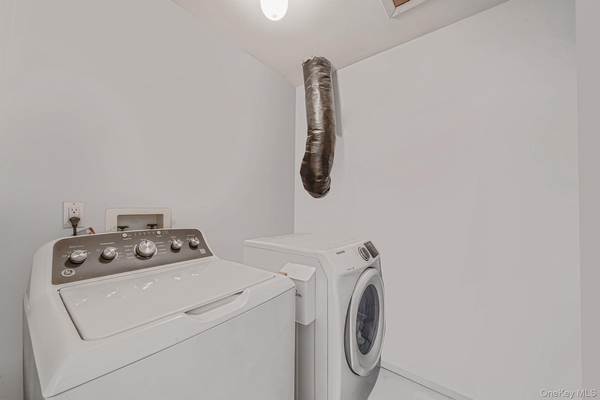 9 Minto Court Centereach Centereach, NY 11720