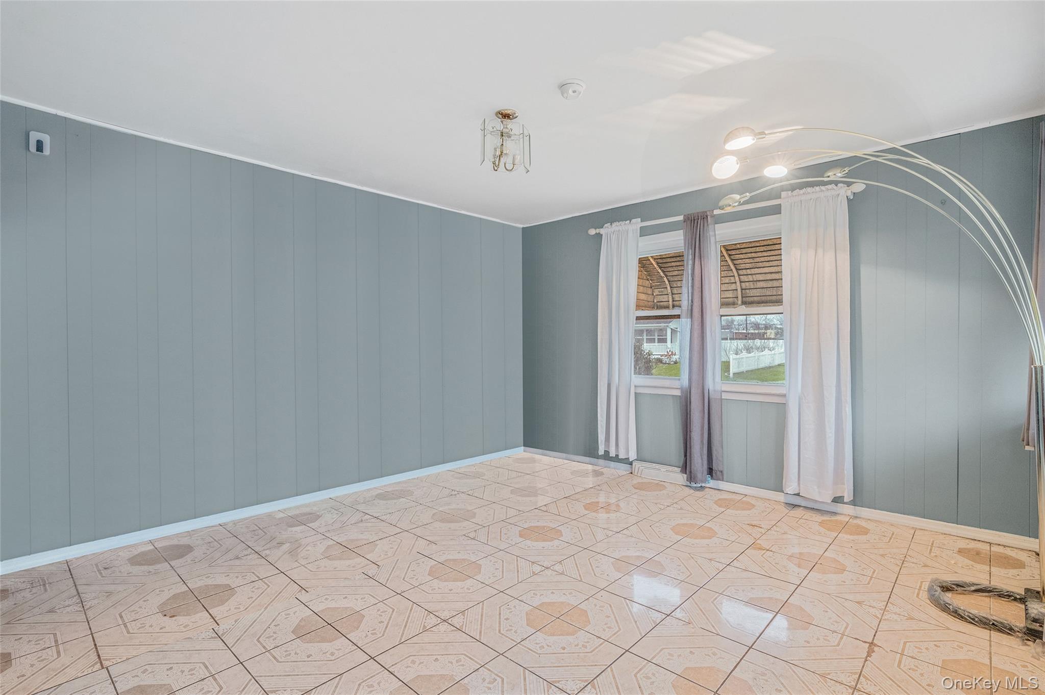 3 Poplar Road Amityville Amityville, NY 11701