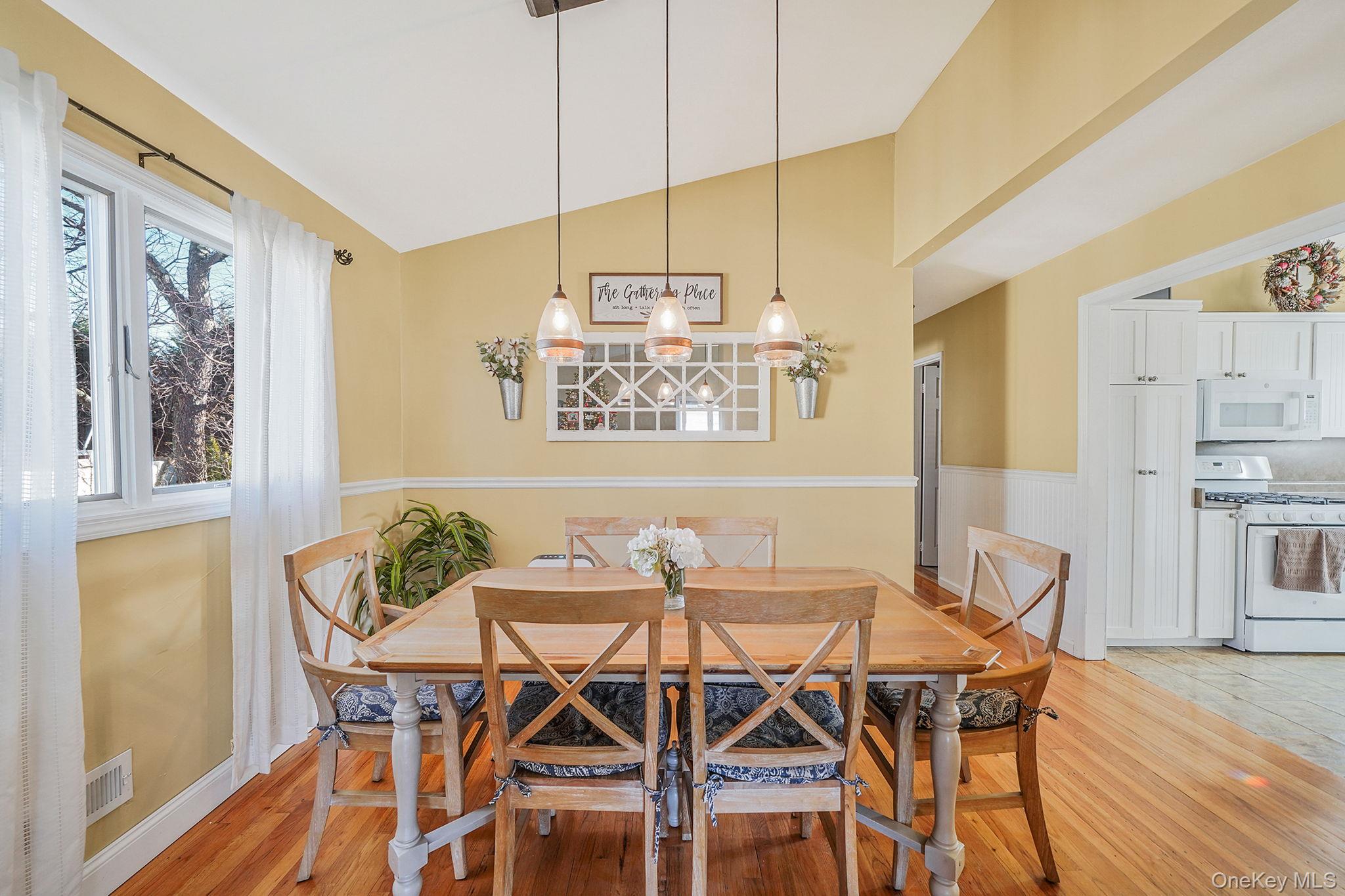 15 Penn Drive Smithtown Smithtown, NY 11787