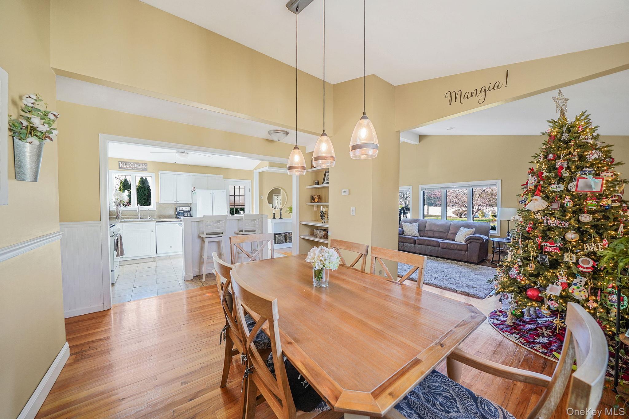 15 Penn Drive Smithtown Smithtown, NY 11787