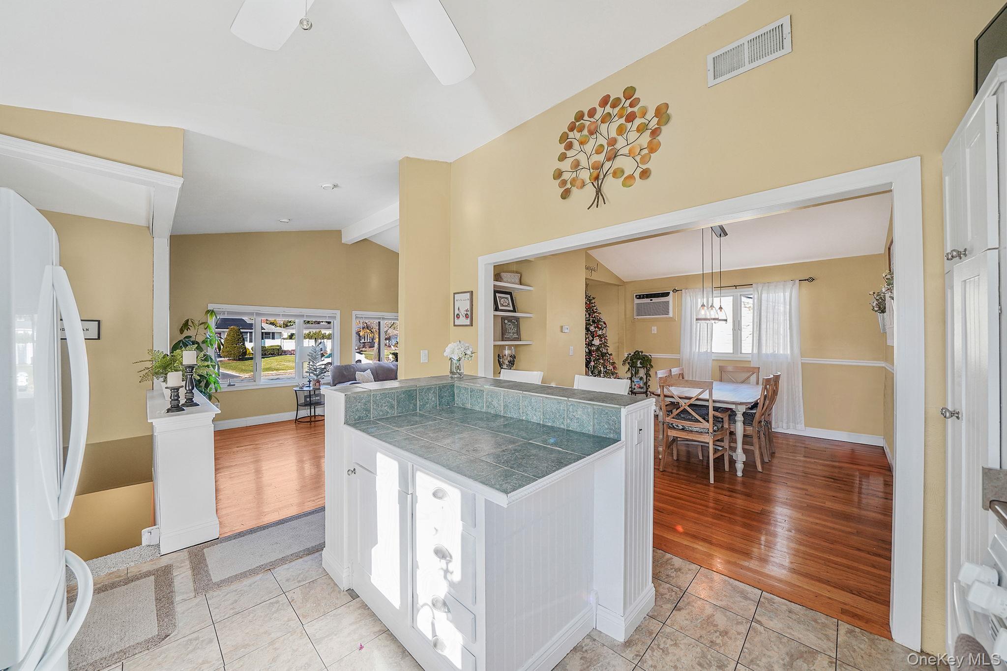 15 Penn Drive Smithtown Smithtown, NY 11787