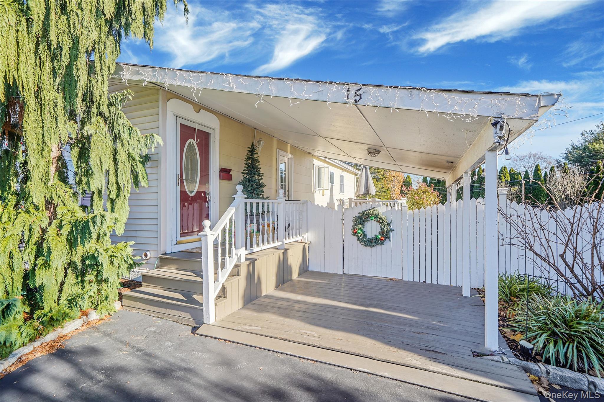 15 Penn Drive Smithtown Smithtown, NY 11787