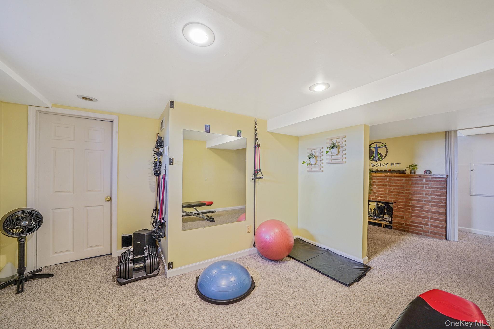 15 Penn Drive Smithtown Smithtown, NY 11787