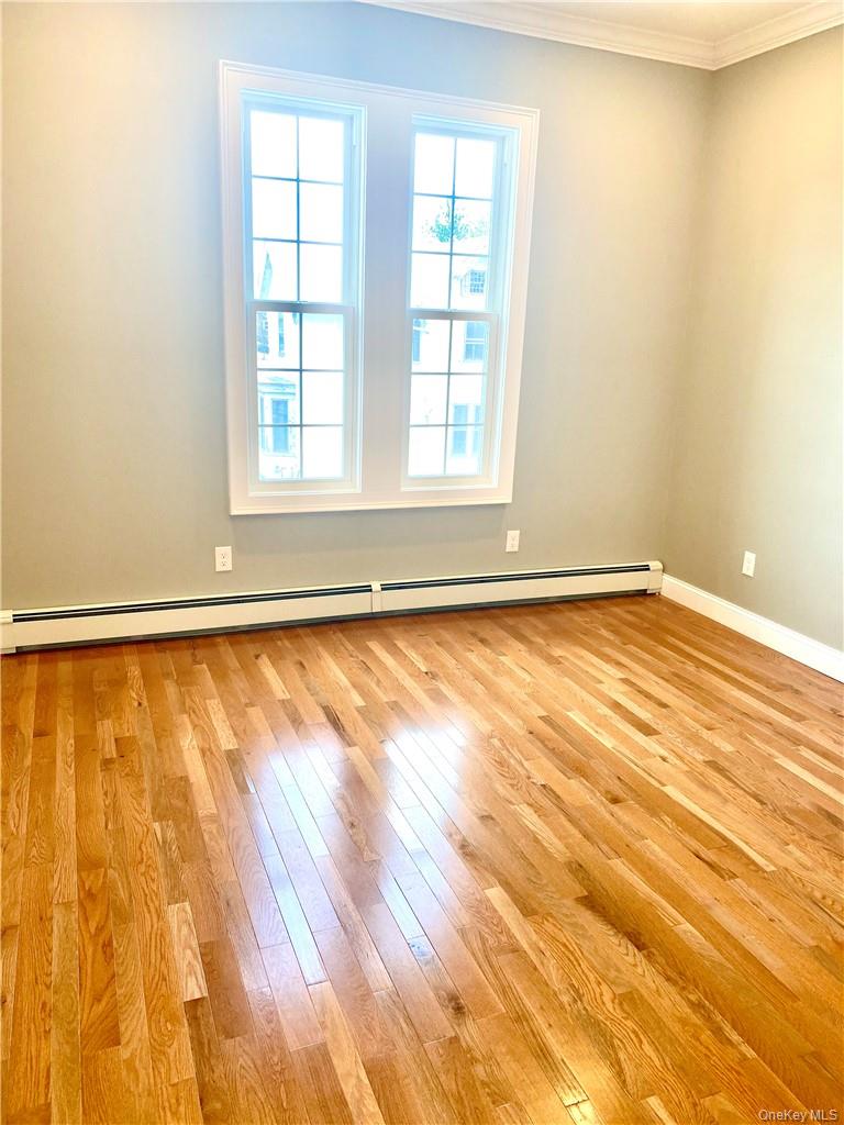 26 Courtland Street 2-R Out of NYC Middletown, NY 10940