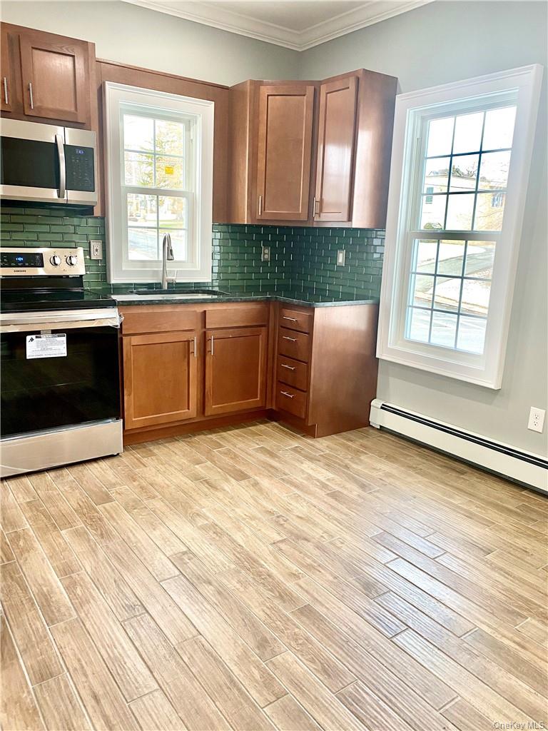 26 Courtland Street 2-R Out of NYC Middletown, NY 10940