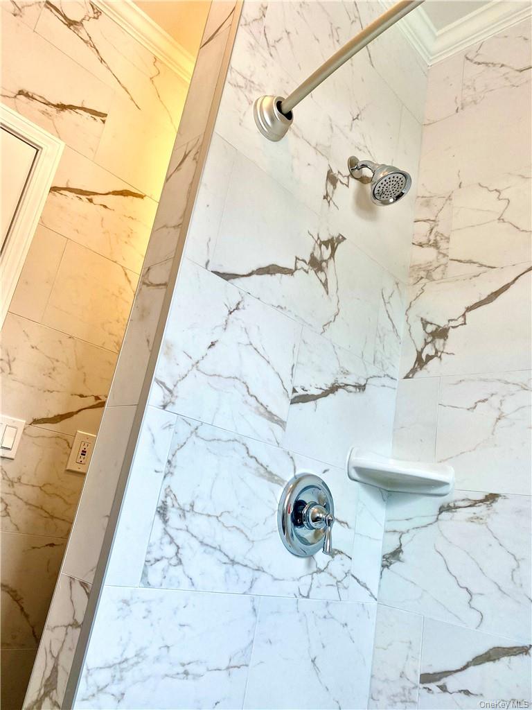 26 Courtland Street 2-R Out of NYC Middletown, NY 10940