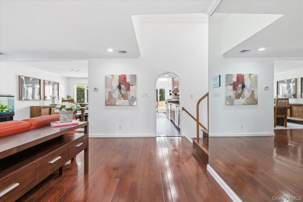 59 Hazelwood Drive Jericho Jericho, NY 11753