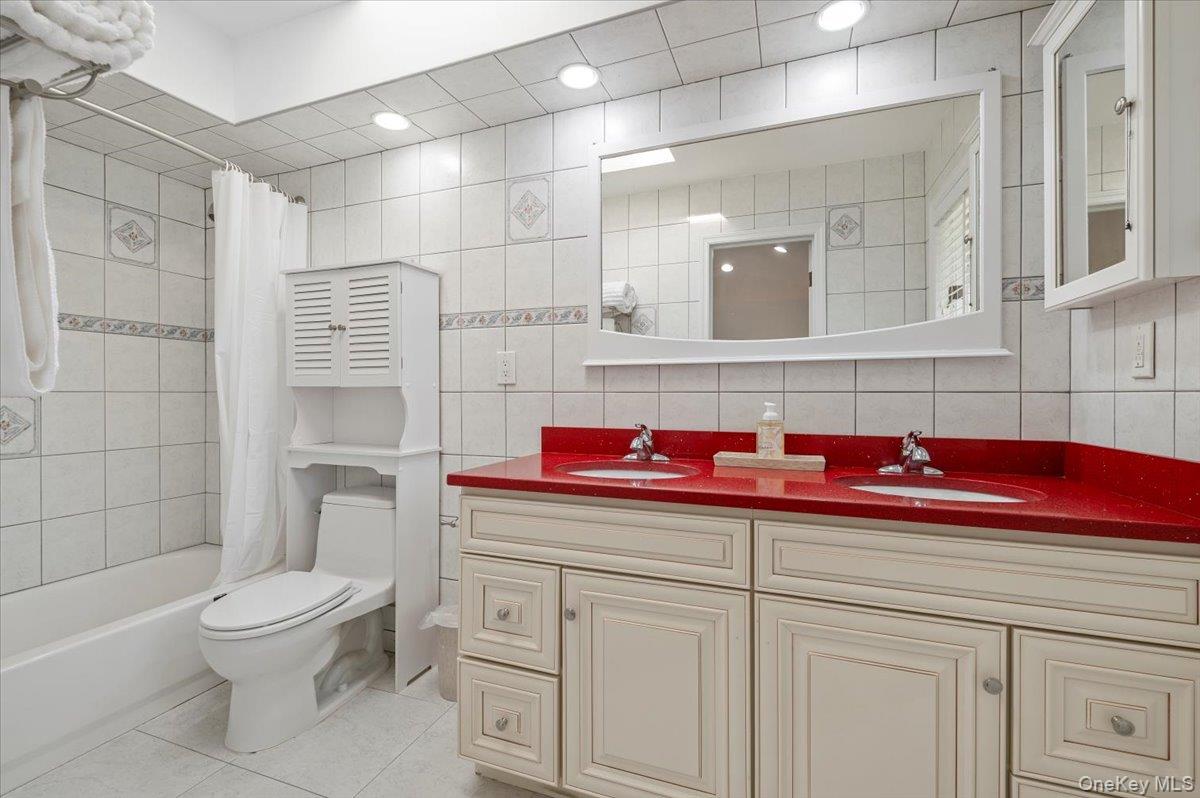 59 Hazelwood Drive Jericho Jericho, NY 11753