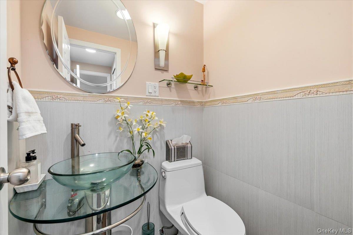 59 Hazelwood Drive Jericho Jericho, NY 11753