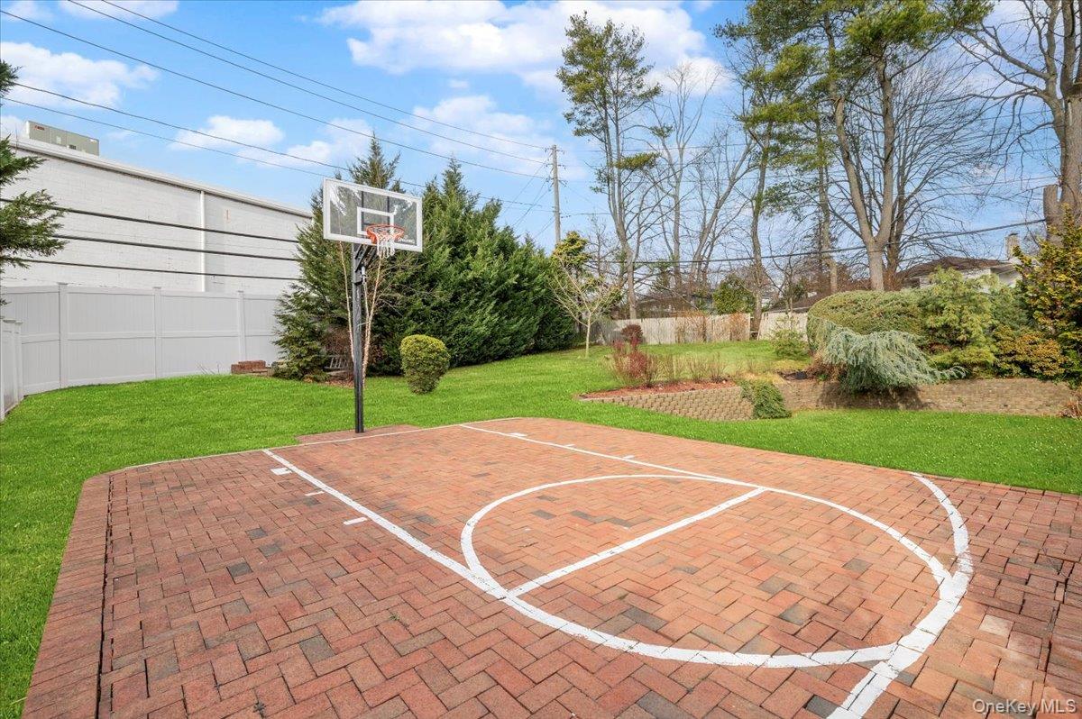 59 Hazelwood Drive Jericho Jericho, NY 11753