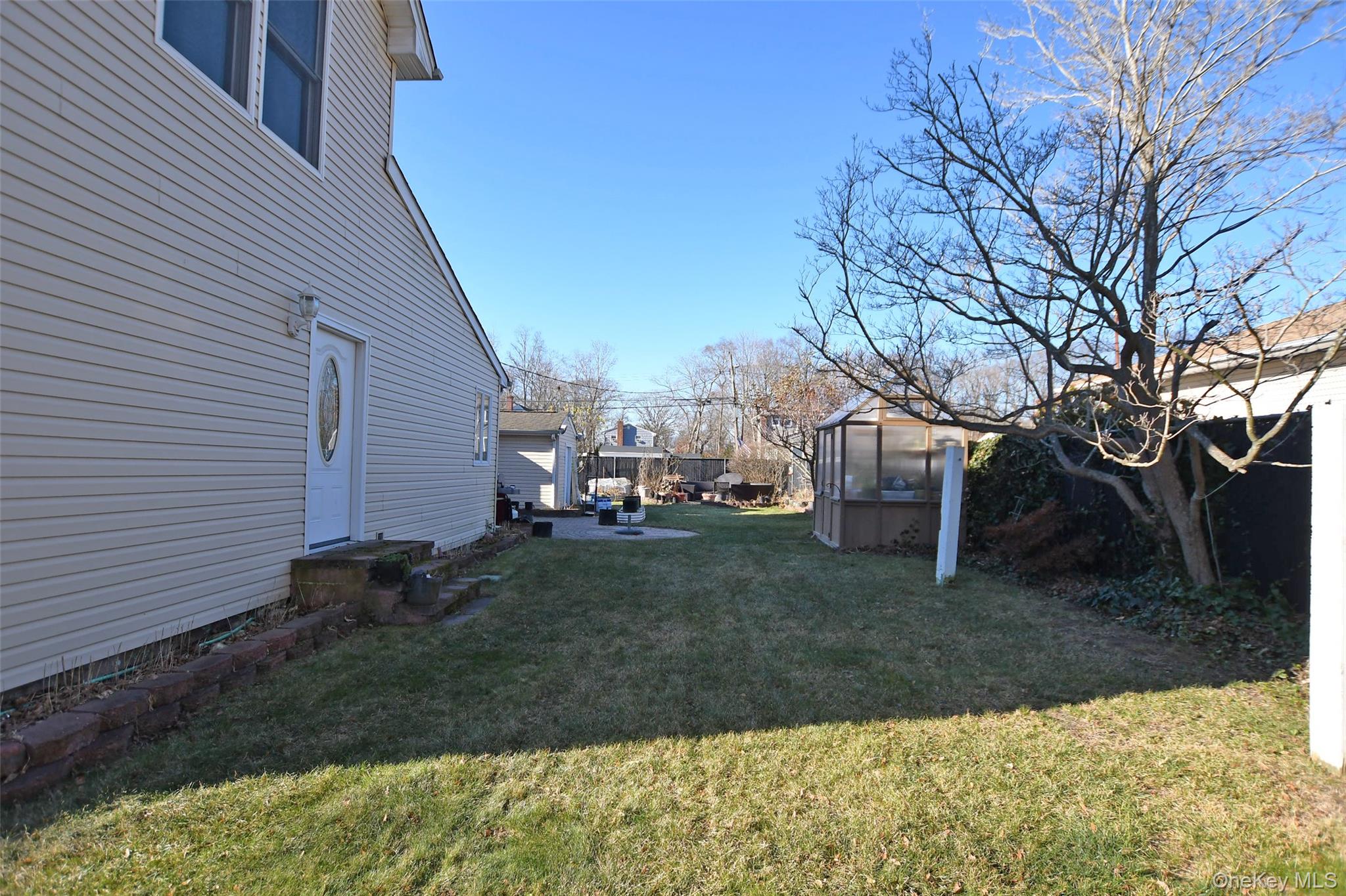 7 Maple Road Middle Island Middle Island, NY 11953