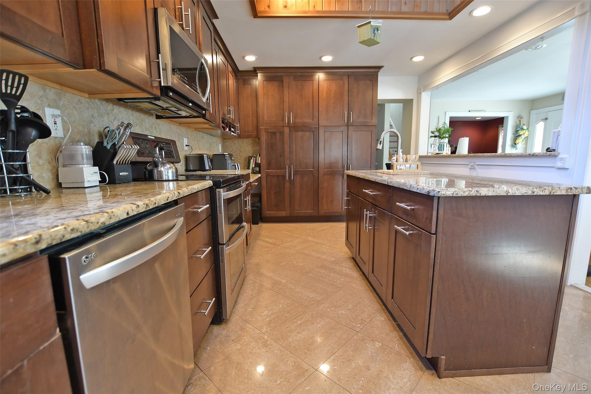 7 Maple Road Middle Island Middle Island, NY 11953