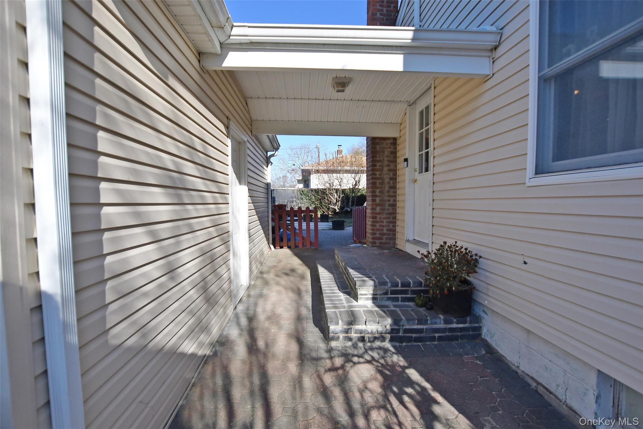 7 Maple Road Middle Island Middle Island, NY 11953