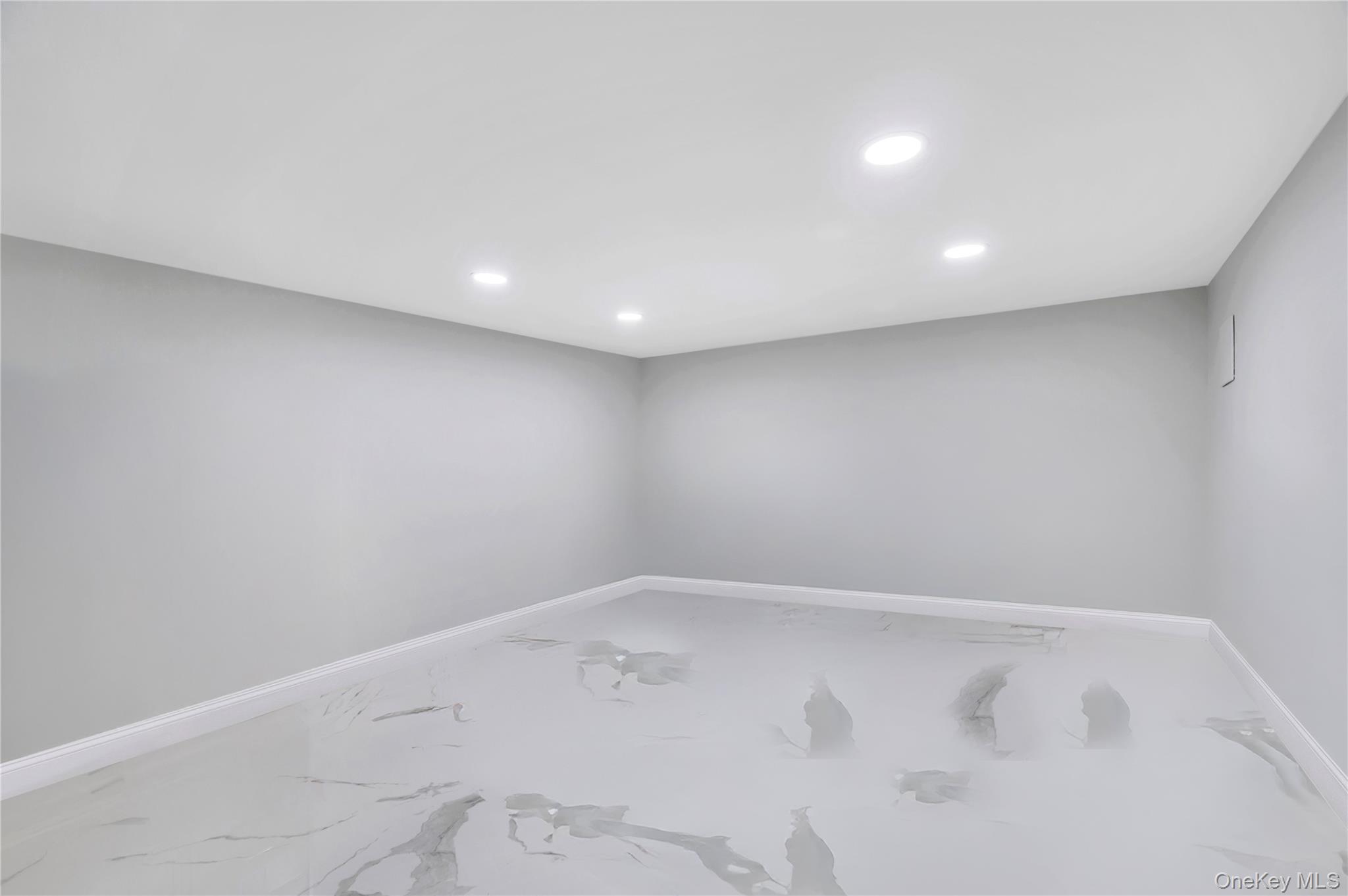 424 S Broadway Hicksville Hicksville, NY 11801