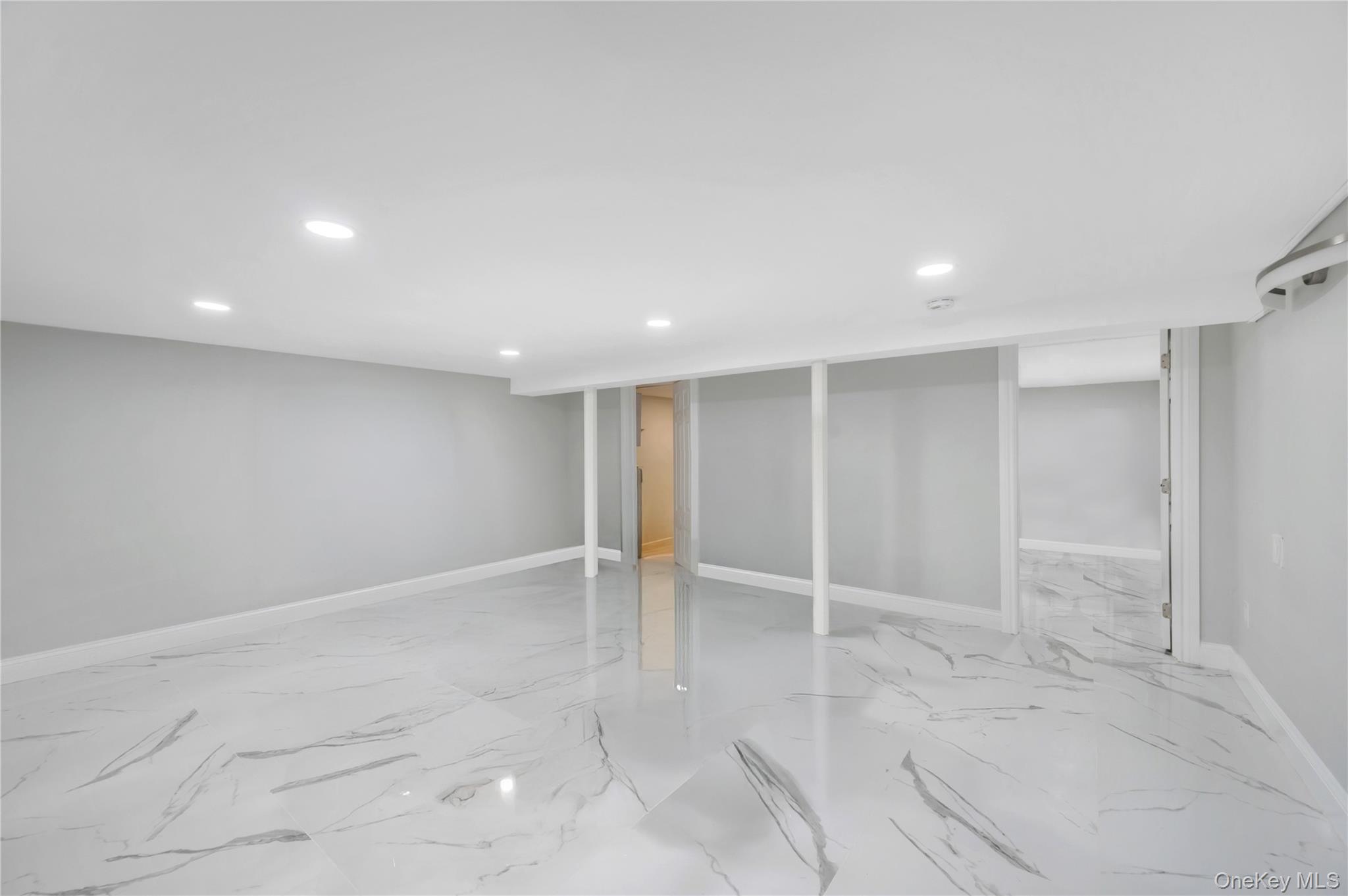 424 S Broadway Hicksville Hicksville, NY 11801