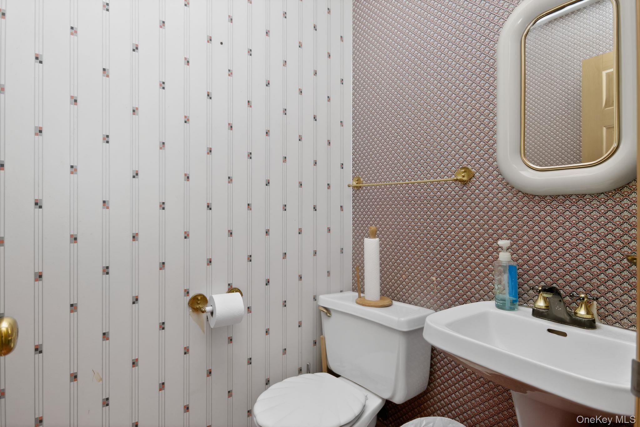 4 Carlyle Road Out of NYC Hyde Park, NY 12538