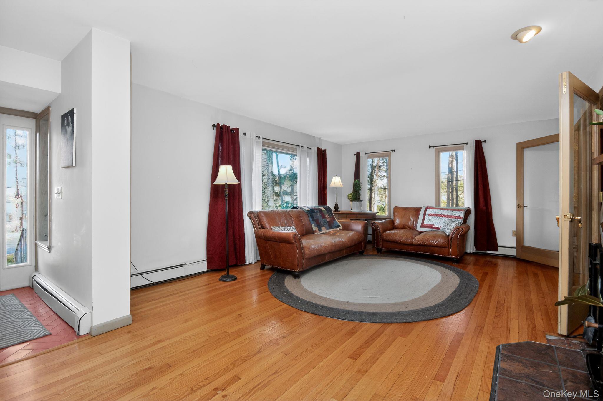 4 Carlyle Road Out of NYC Hyde Park, NY 12538