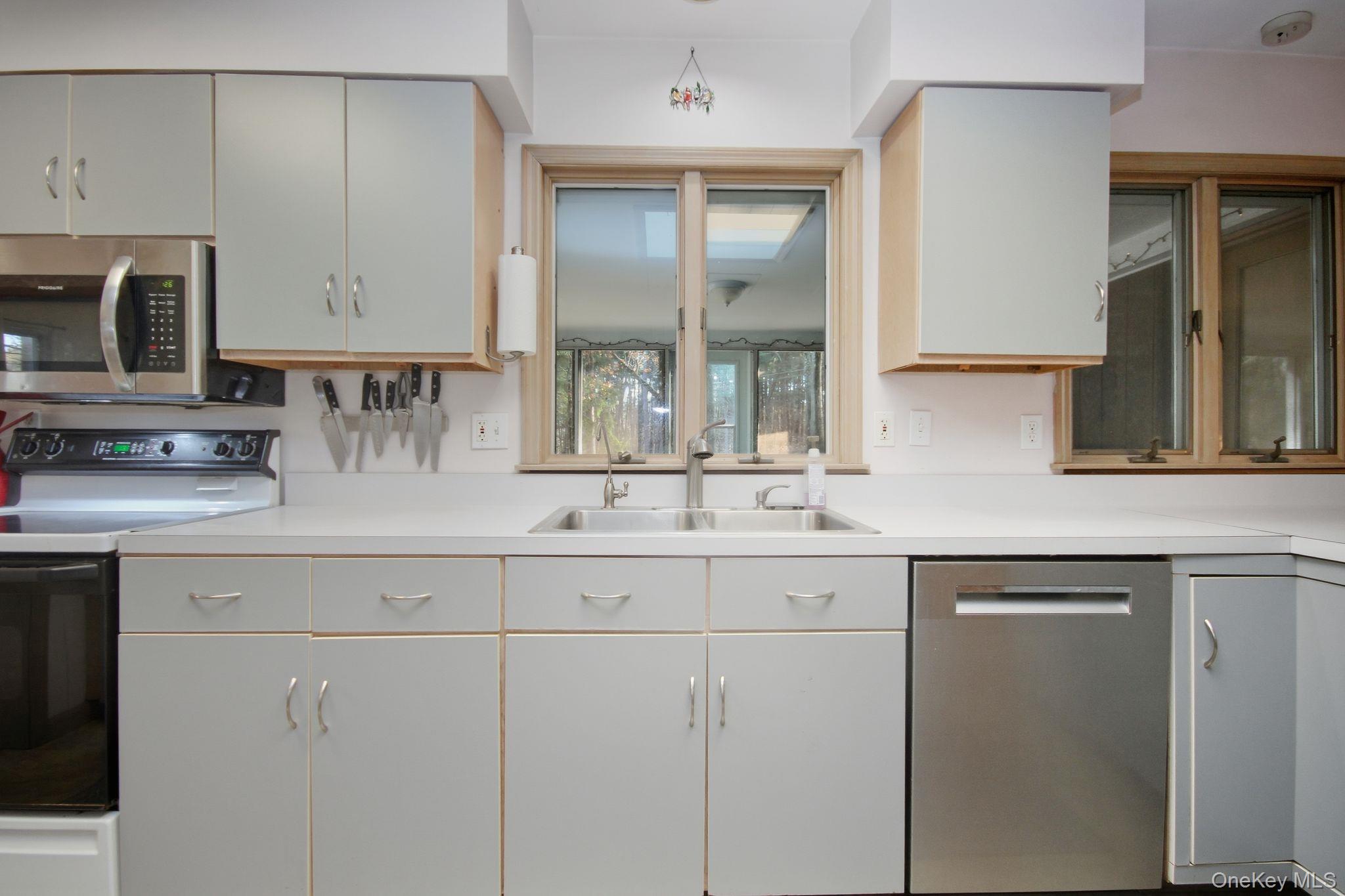 4 Carlyle Road Out of NYC Hyde Park, NY 12538