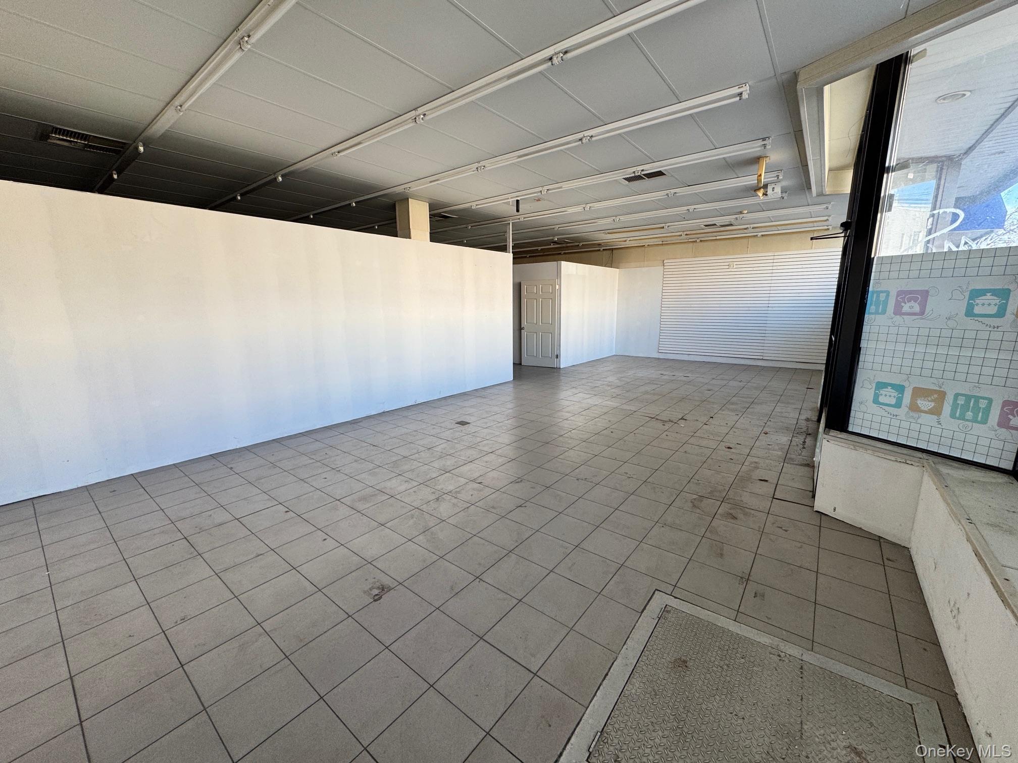 6918 Myrtle Avenue Ridgewood Ridgewood, NY 11385