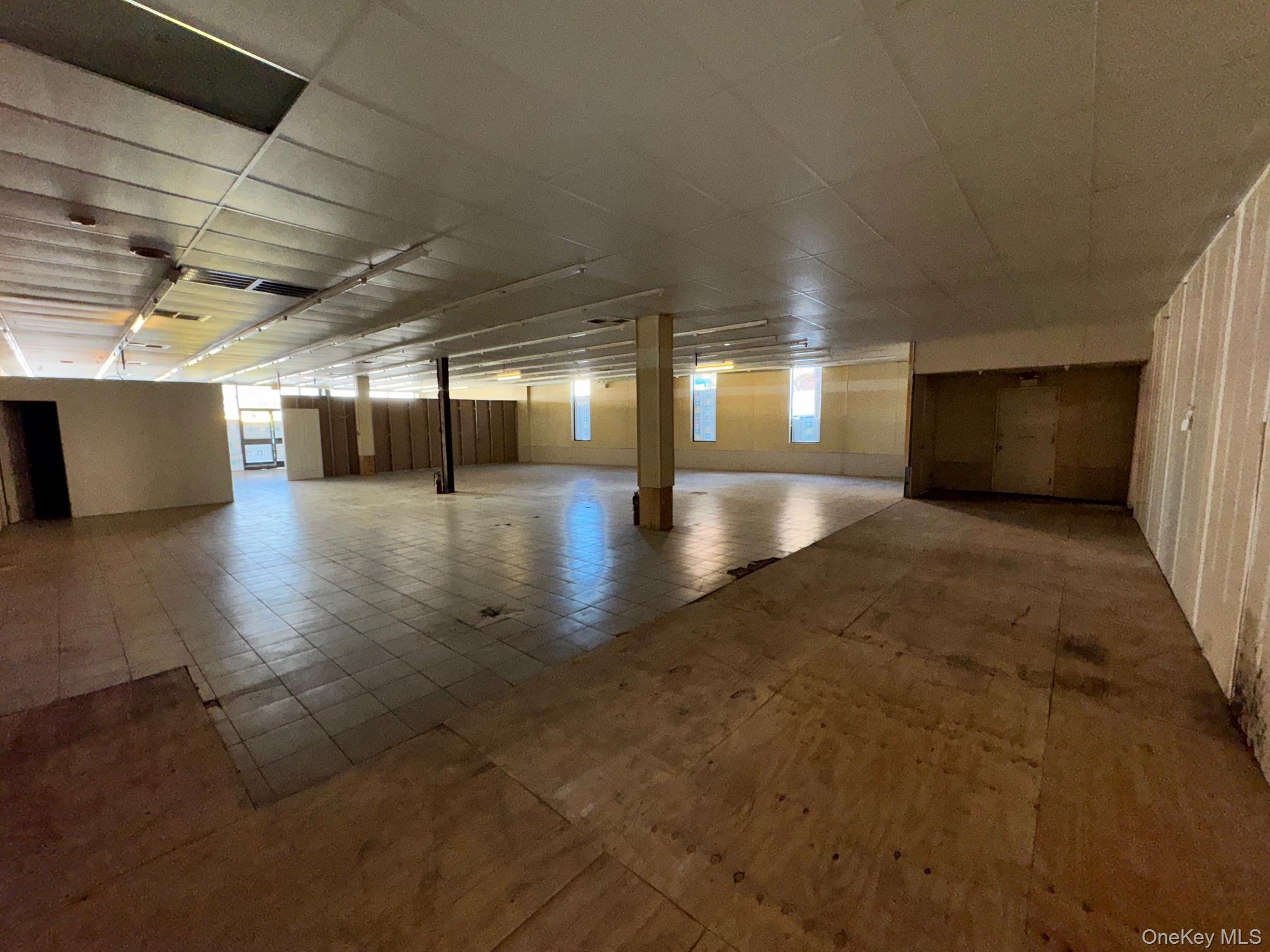 6918 Myrtle Avenue Ridgewood Ridgewood, NY 11385