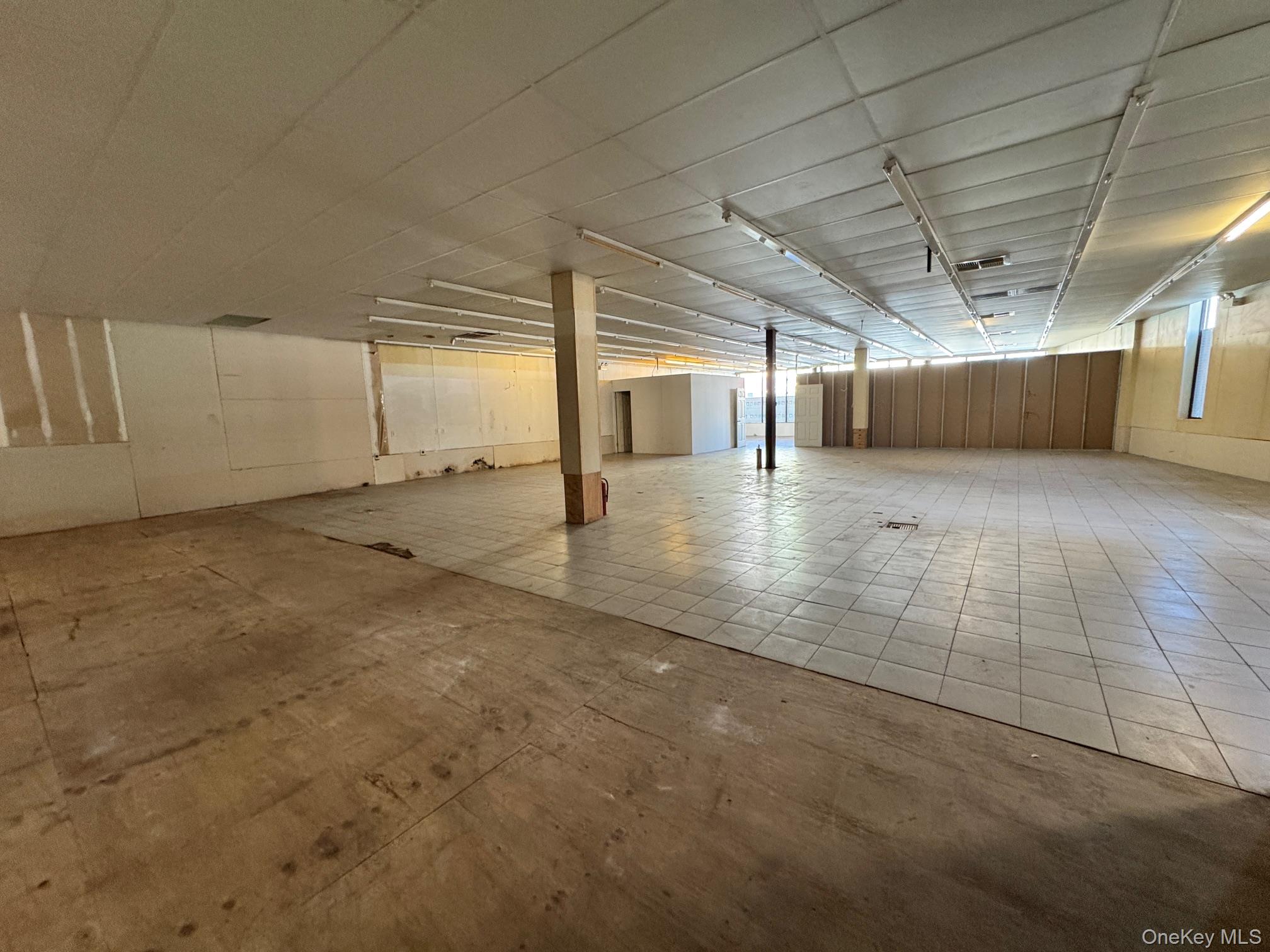 6918 Myrtle Avenue Ridgewood Ridgewood, NY 11385